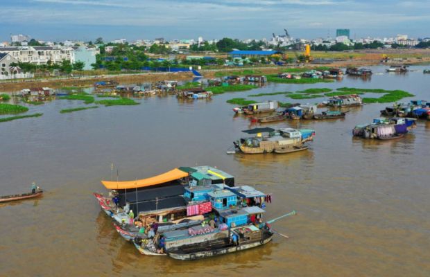 Long Xuyen Floating Market